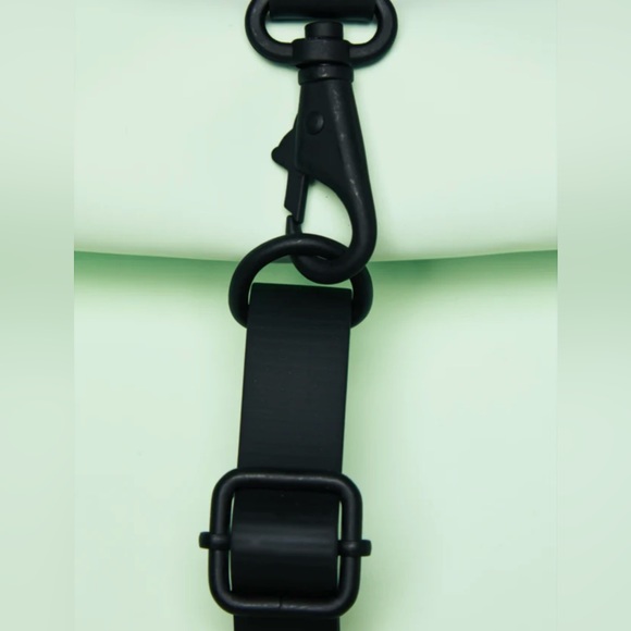 NWT Rains Rolltop Rucksack Zip-Detailed Backpack Mineral Color Waterproof - Picture 9 of 13